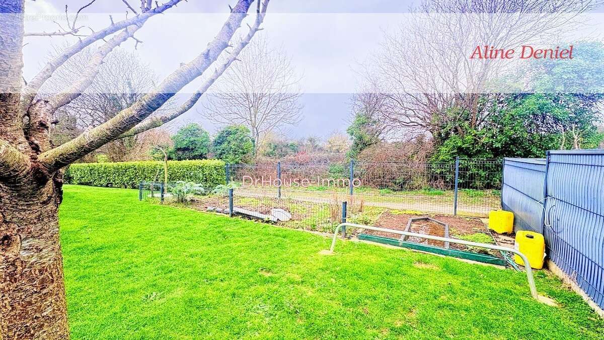 Maison à QUERQUEVILLE