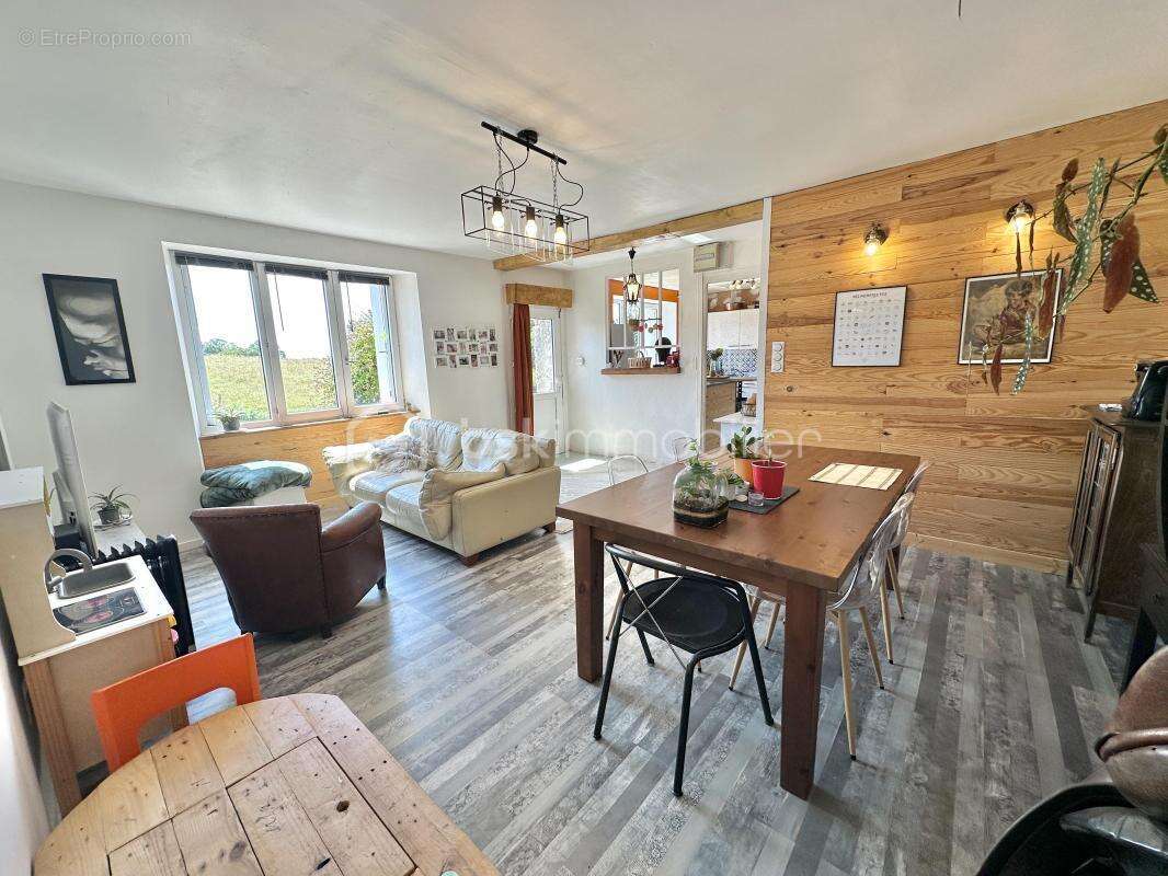 Maison de campagne 4 pièces 90 m² avec dépendances - photo 2