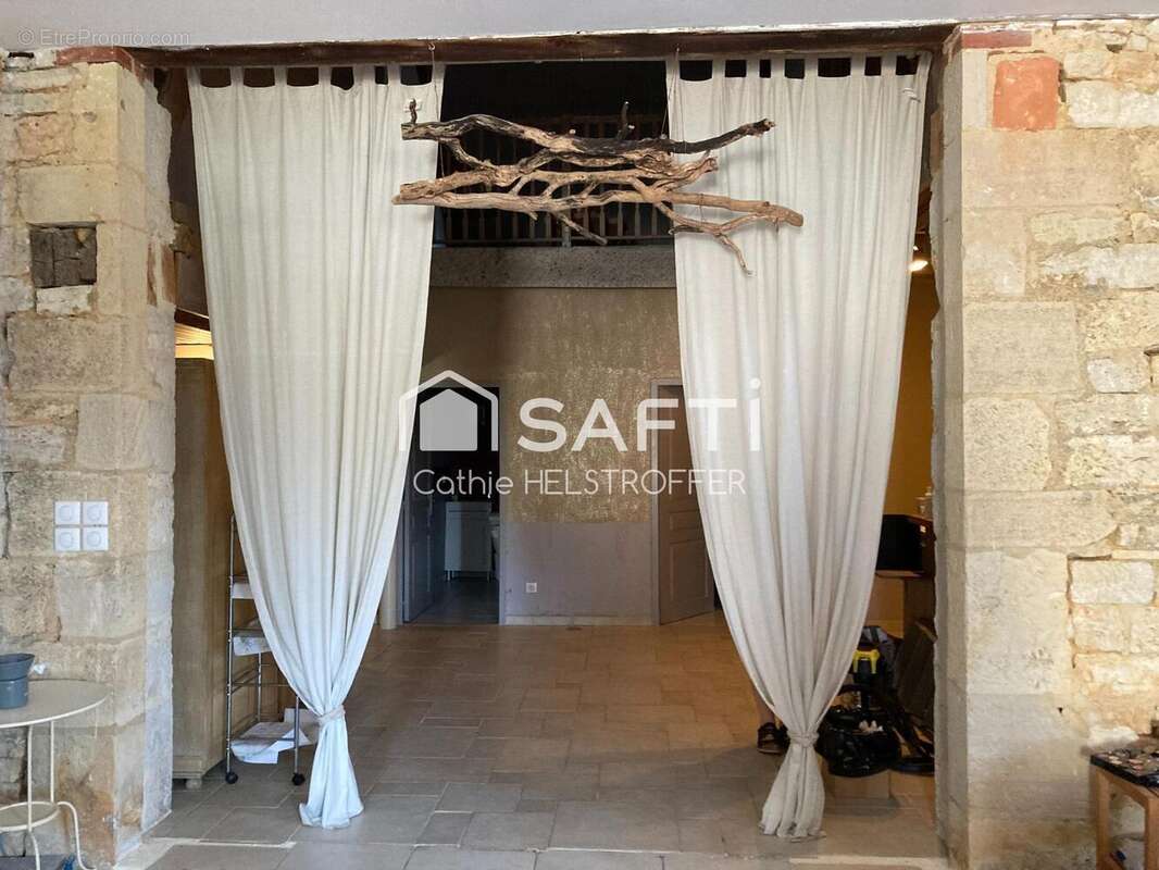 Photo 4 - Commerce à GOURDON