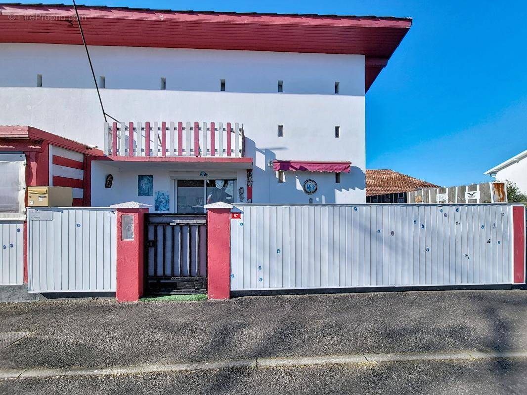 Appartement à POMAREZ