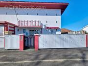 Appartement à POMAREZ