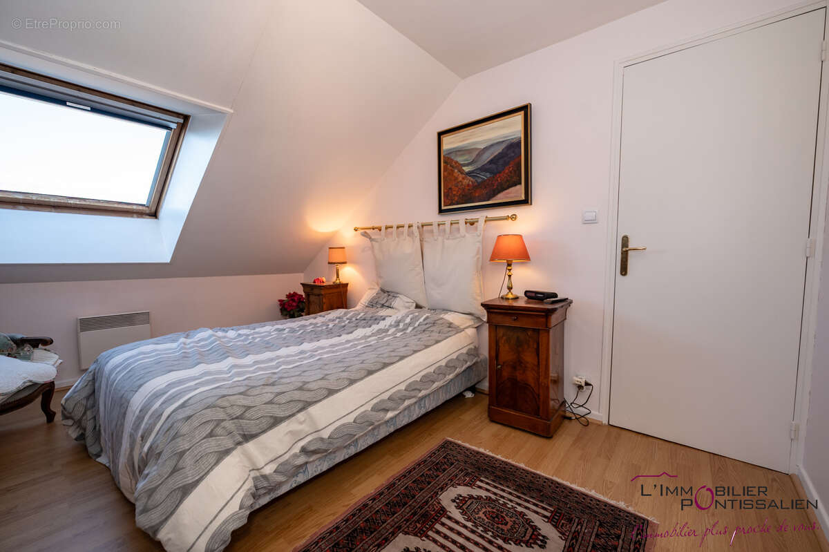 Pontarlier centre ville : duplex dernier etage - photo 10