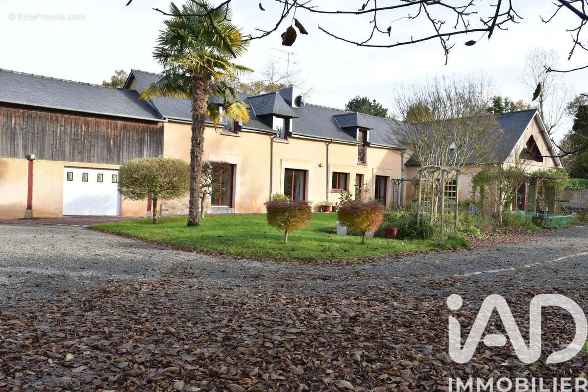 Maison 277 m² à Betton  - photo 2