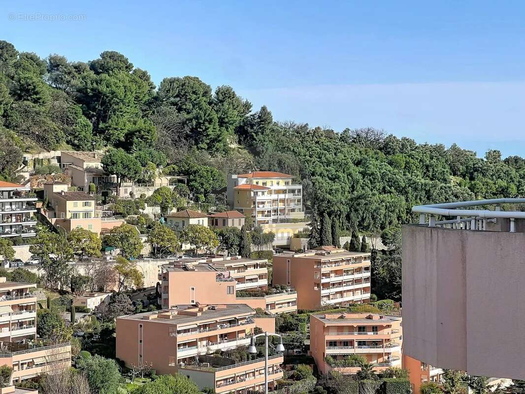 Appartement à ROQUEBRUNE-CAP-MARTIN