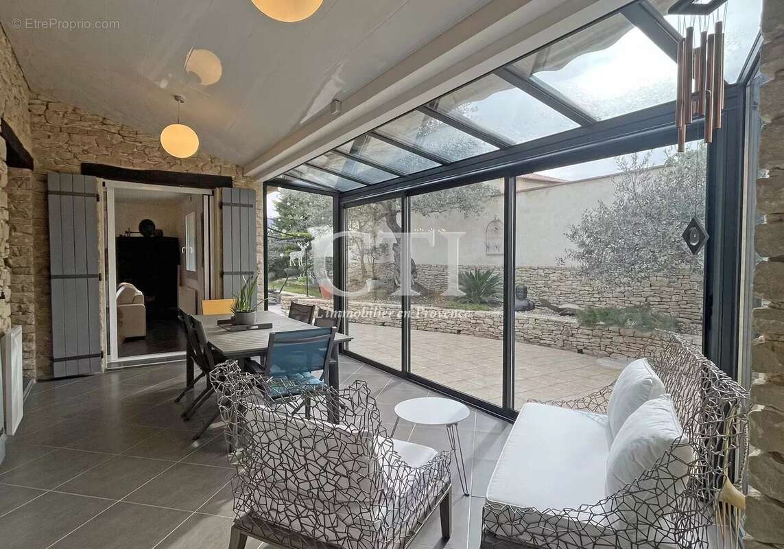 Maison à VAISON-LA-ROMAINE