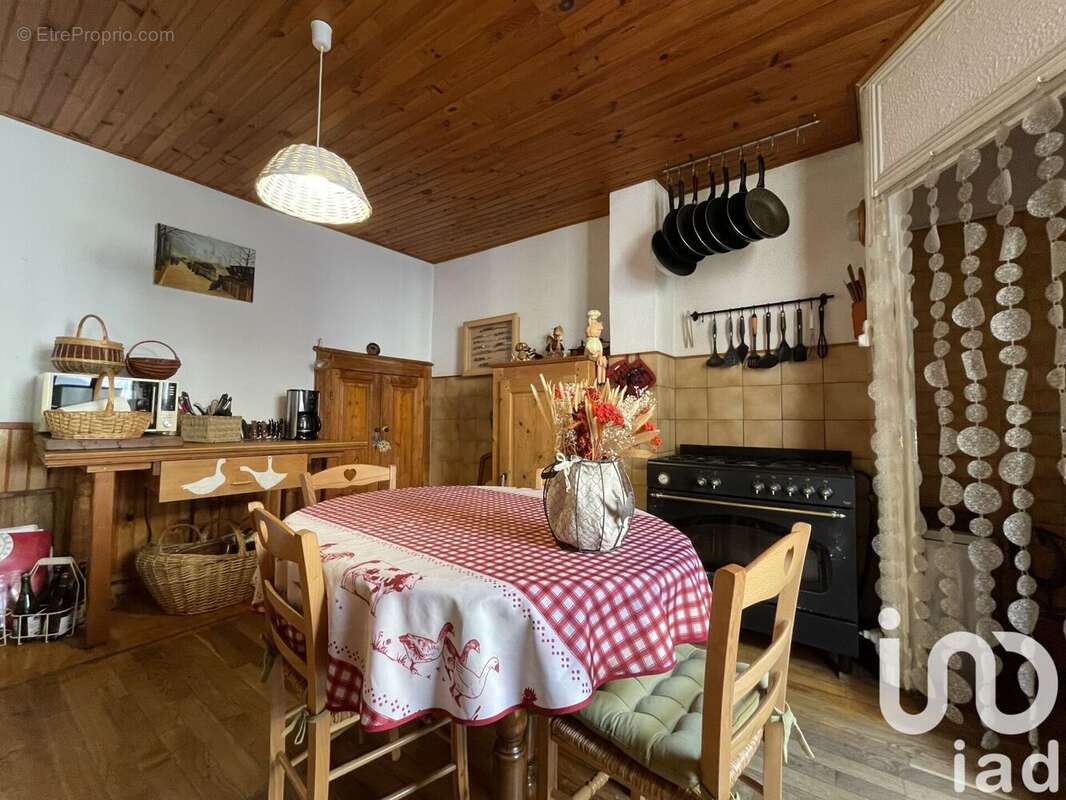 Photo 4 - Maison à JUJURIEUX