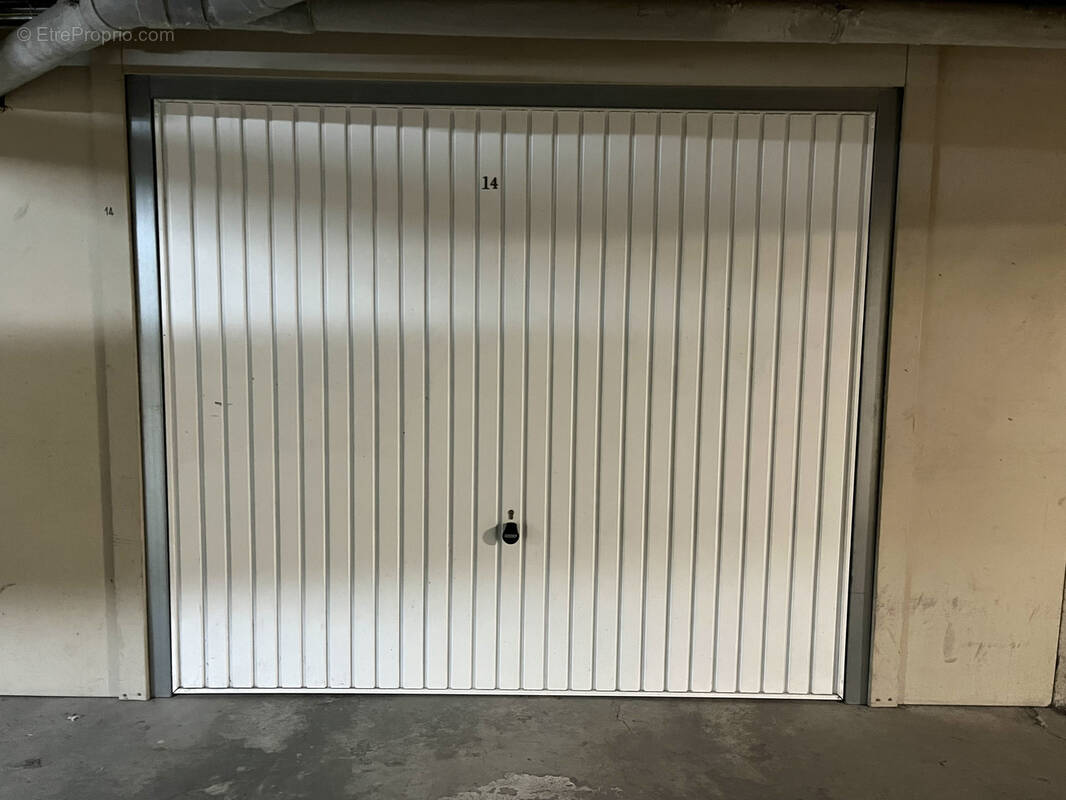 Parking à LA GRANDE-MOTTE