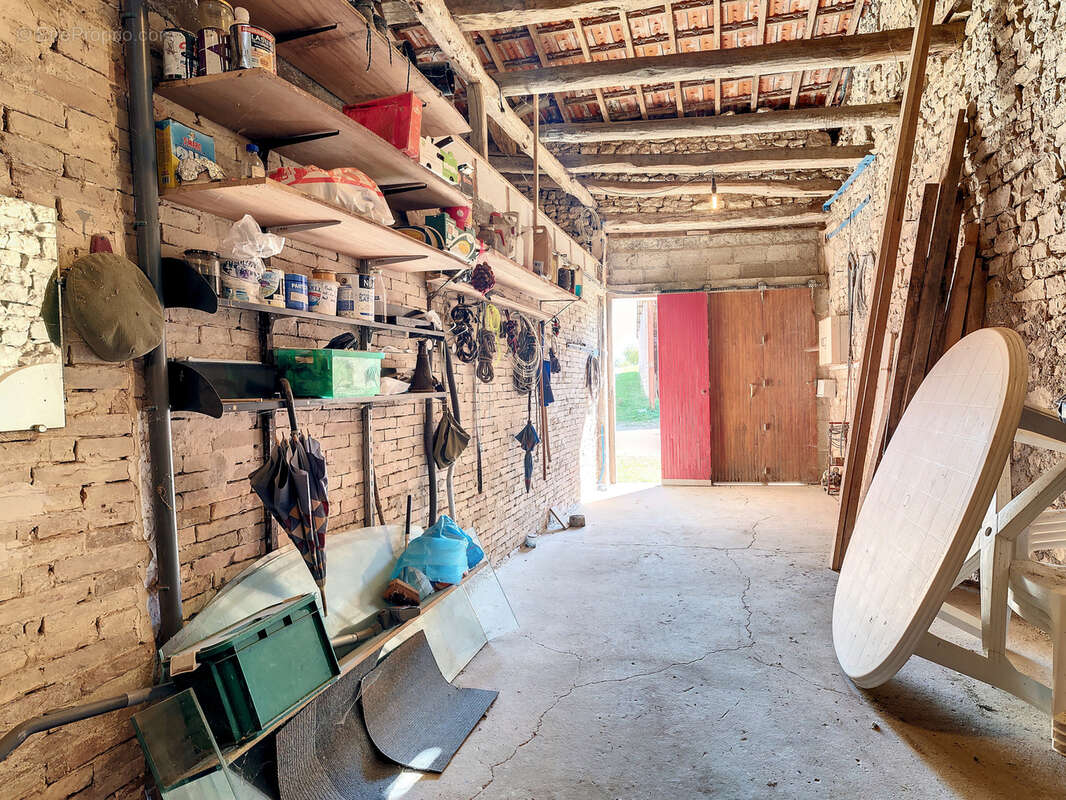 Maison à LONGCHAMPS-SUR-AIRE