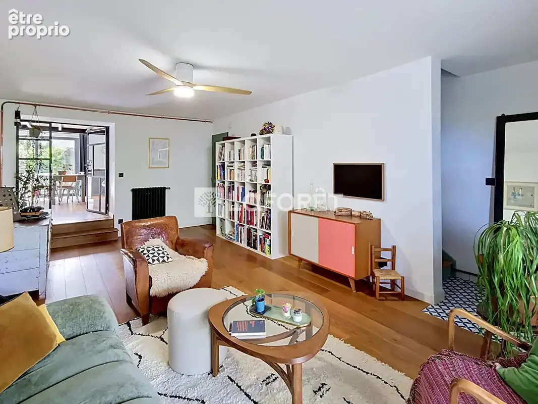 Maison en pisé rénovée avec goût  neuville-sur-saône - photo 12