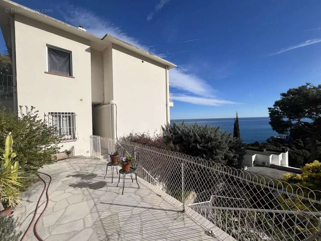 Appartement à EZE