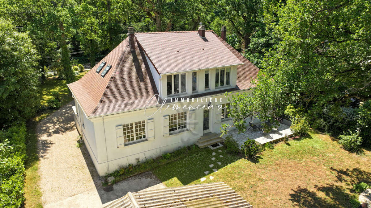 Maison à VERNEUIL-SUR-SEINE