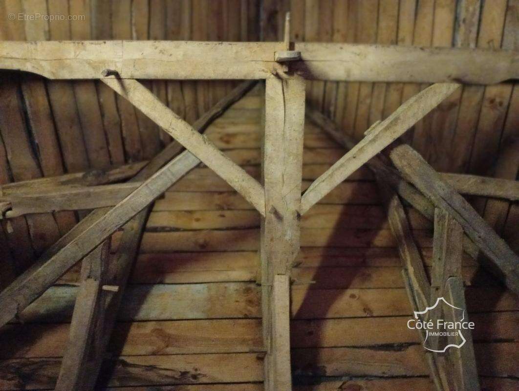 Maison à SAINT-PRIVAT