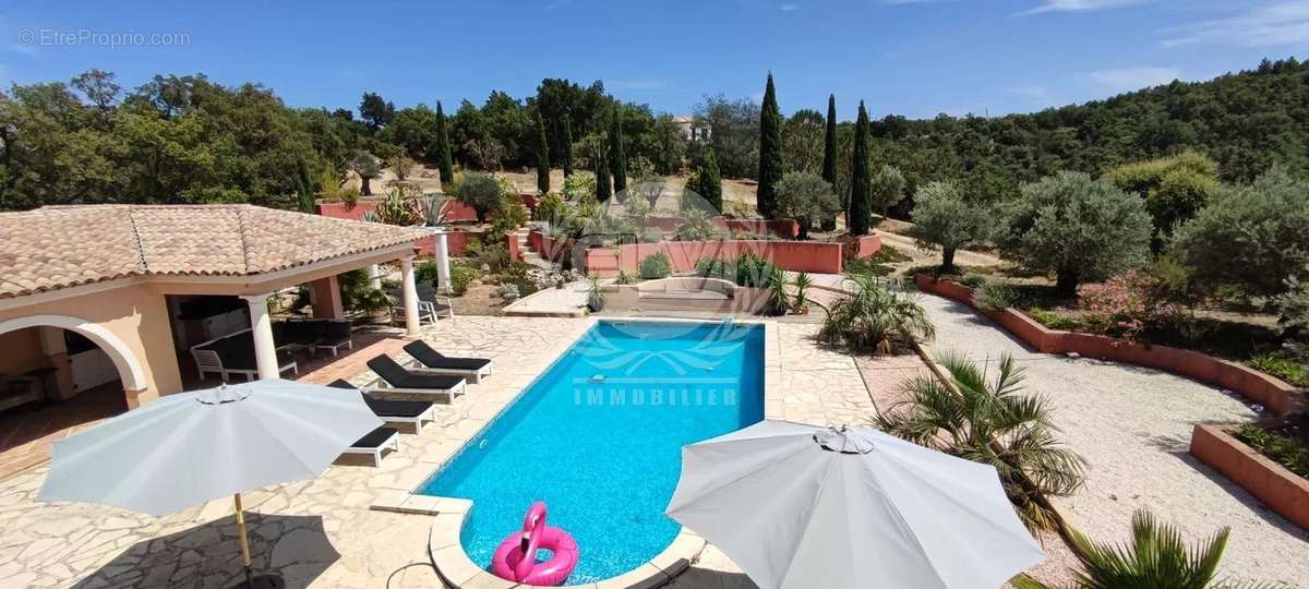 Maison à PLAN-DE-LA-TOUR