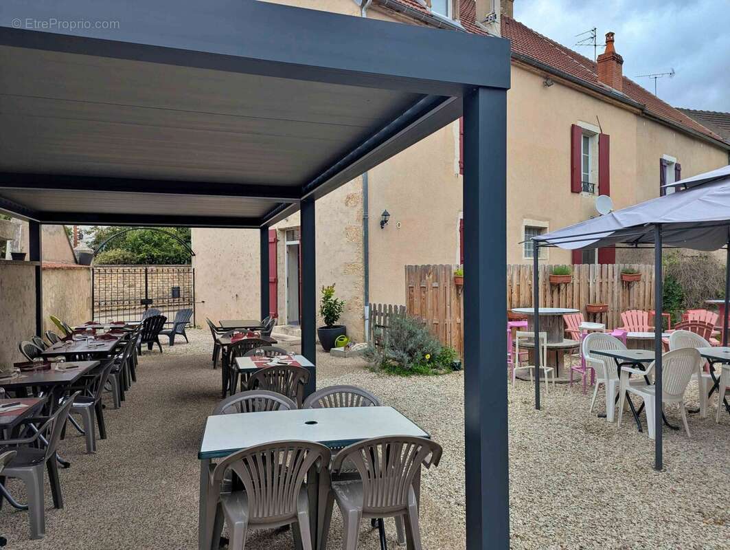 Autre à CHATEL-CENSOIR