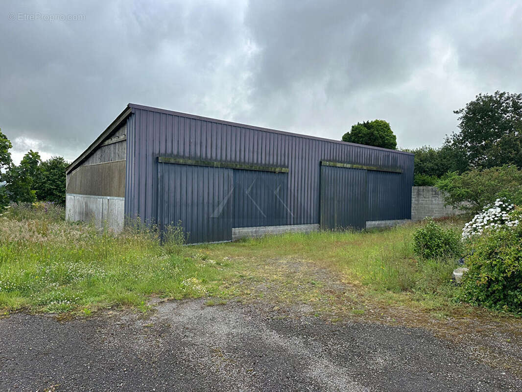 A vendre maison de ferme ou corps de ferme avec hangars et terrains proximite landerneau en campagne - photo 4