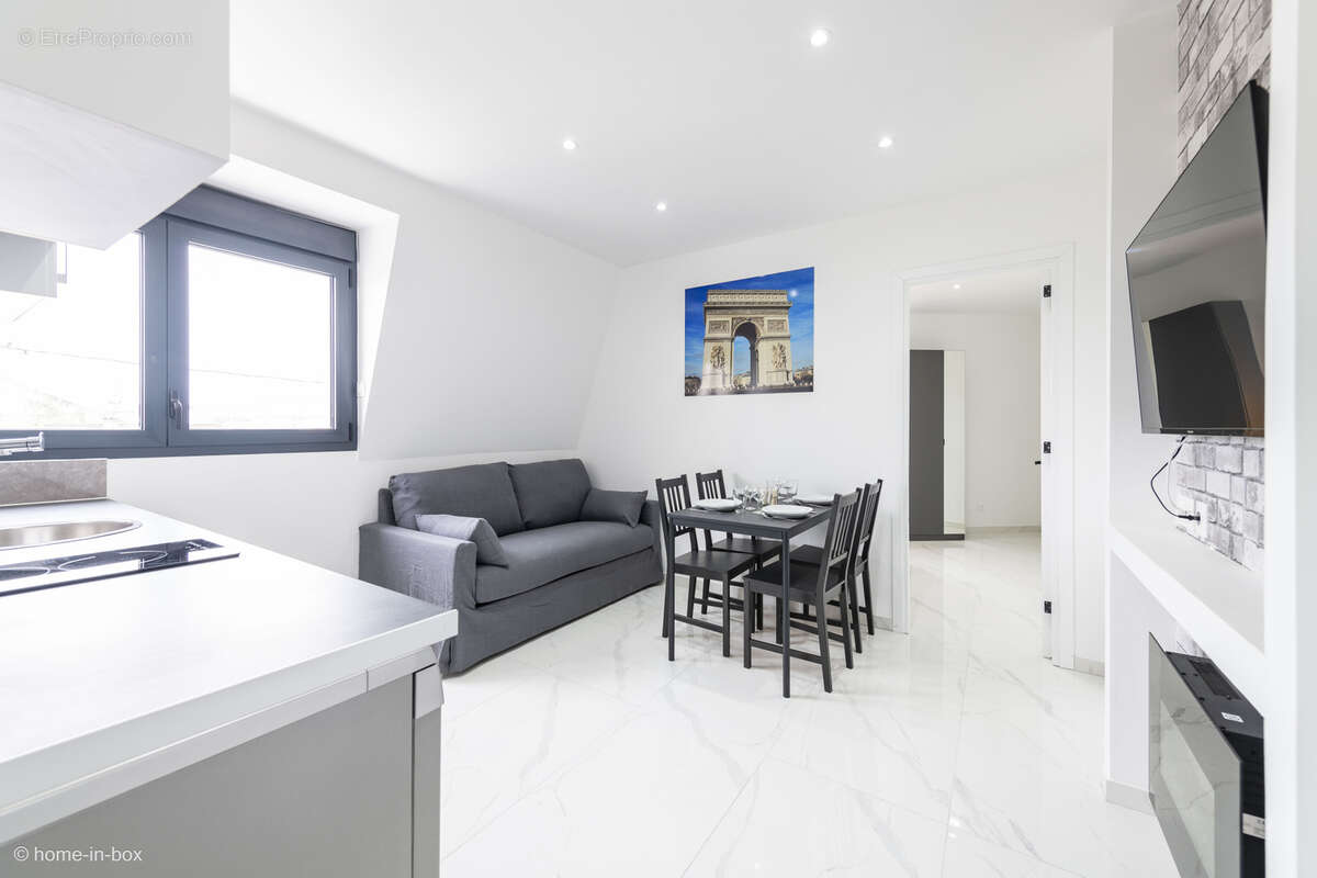 Appartement à PARAY-VIEILLE-POSTE