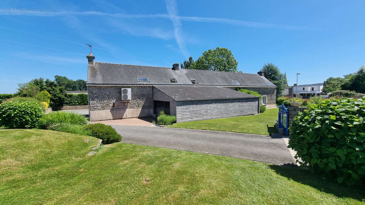 Maison à LOCMARIA-GRAND-CHAMP