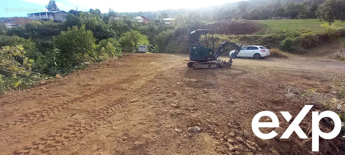 Terrain à SAINT-LEU