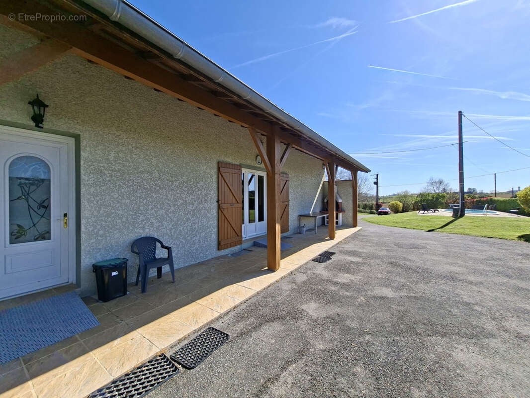 Maison à MIRANDE