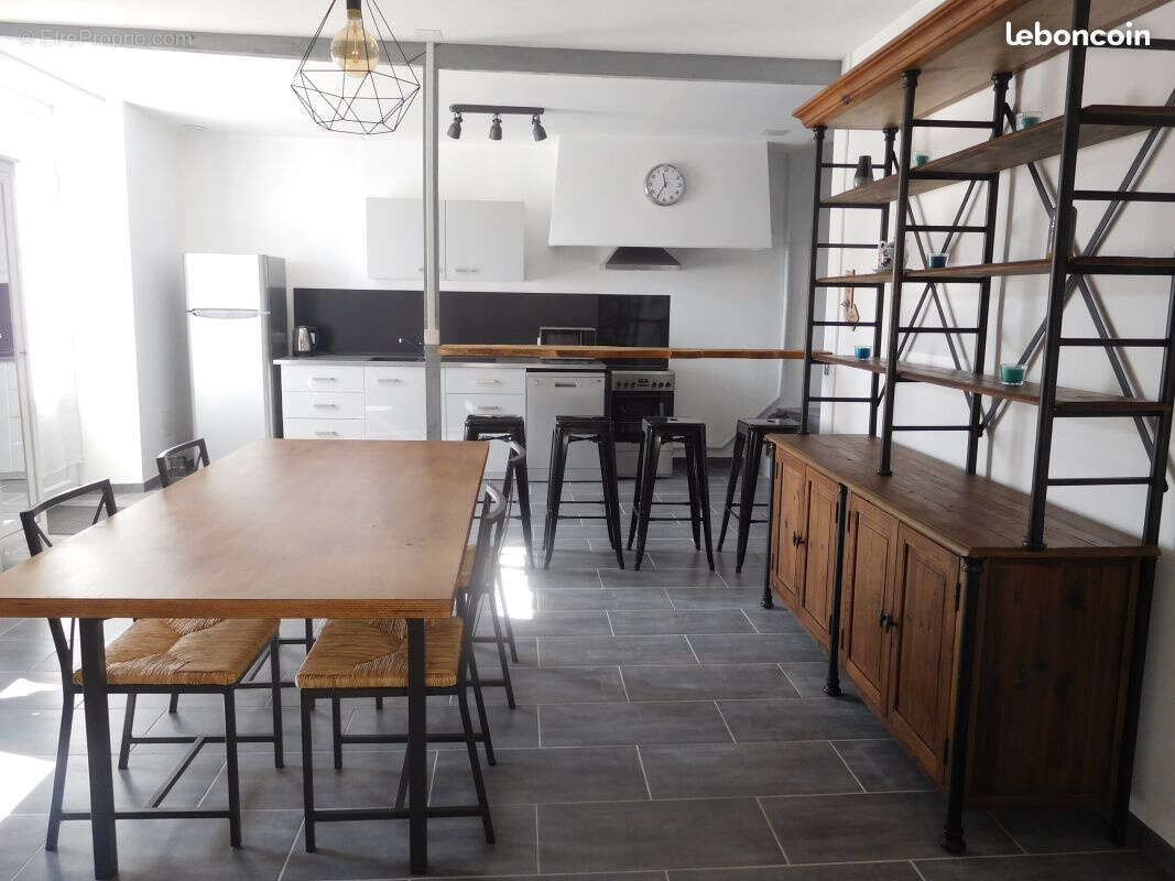 Appartement à VIRAZEIL