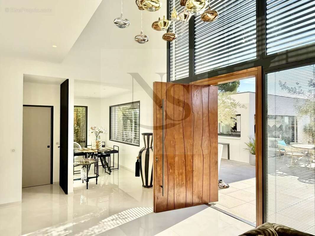 Maison à CARRY-LE-ROUET