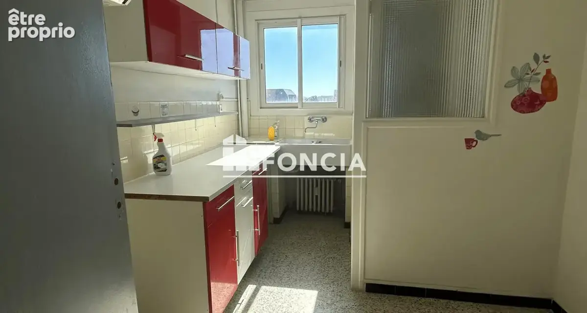 Polygone - Idéal premier achat : T1 Balcon vue dégagée avec cave et parking à Béziers - photo 5