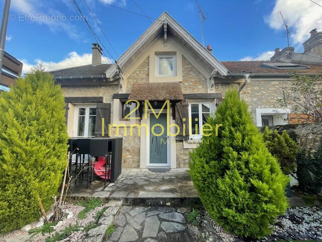 Maison à CESSON