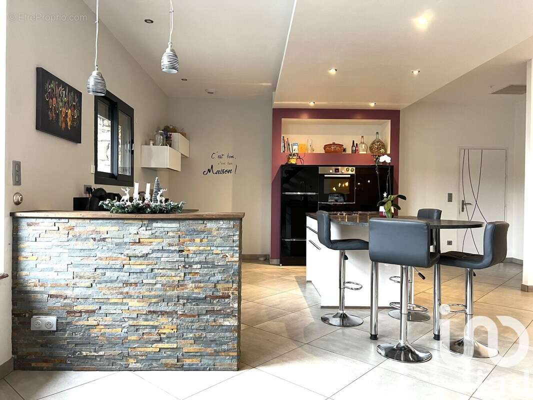 Photo 2 - Maison à LUBERSAC