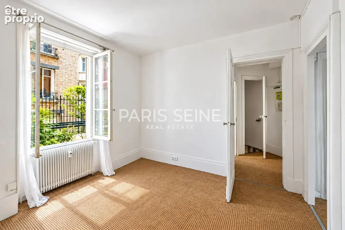 Appartement à PARIS-7E