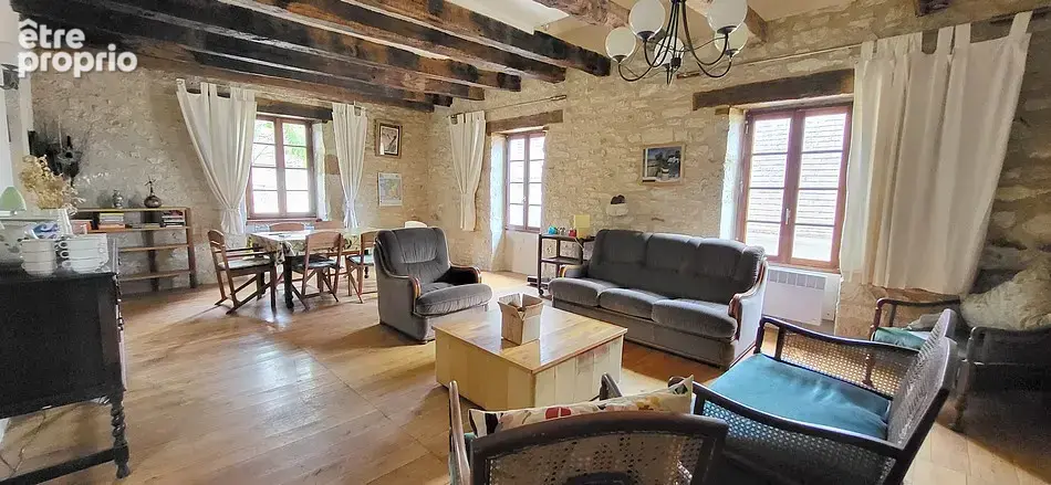 Maison de village en pierre avec terrasse et jardin - photo 5