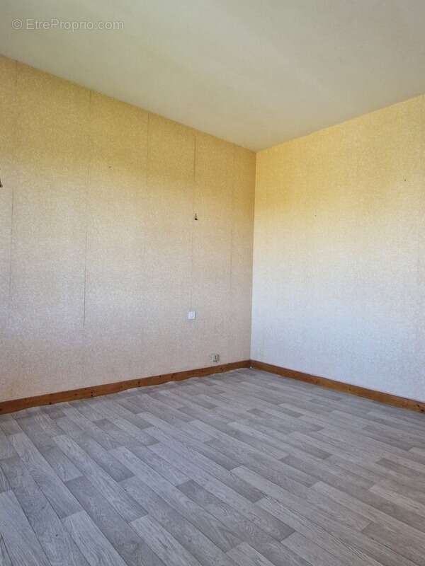 Maison à POMMERIT-LE-VICOMTE