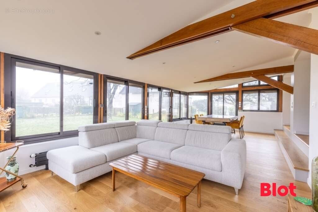 Maison à SAINT-ERBLON