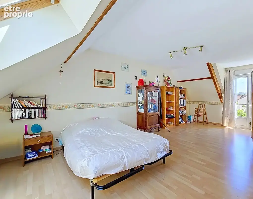 Maison - 148 m² - 7 pièces - photo 4
