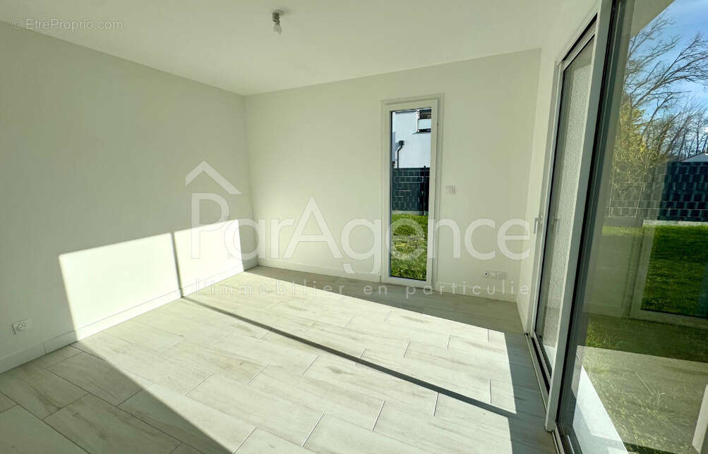 Maison à LES MATHES