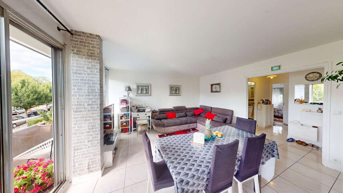 Appartement à LE PERREUX-SUR-MARNE