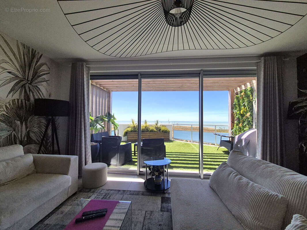 Exceptionnel : Appartement T4 vue mer sur la baie de Sion - photo 2