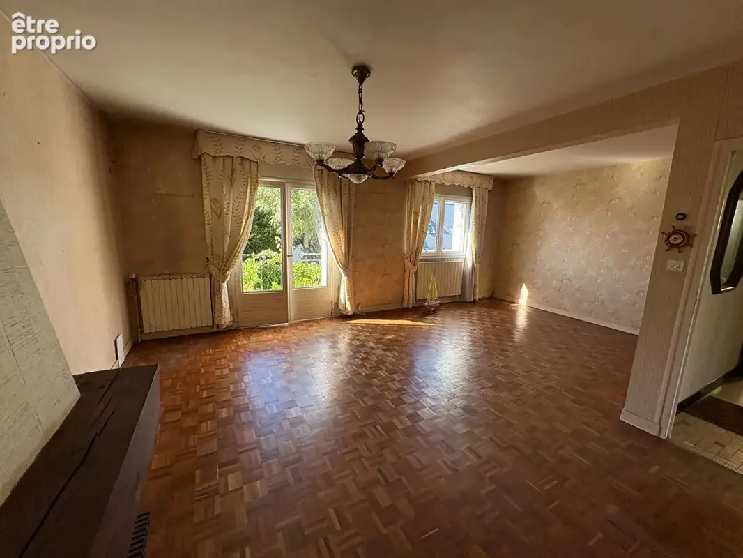 Maison traditionnelle, quartier Rouillen. - photo 2