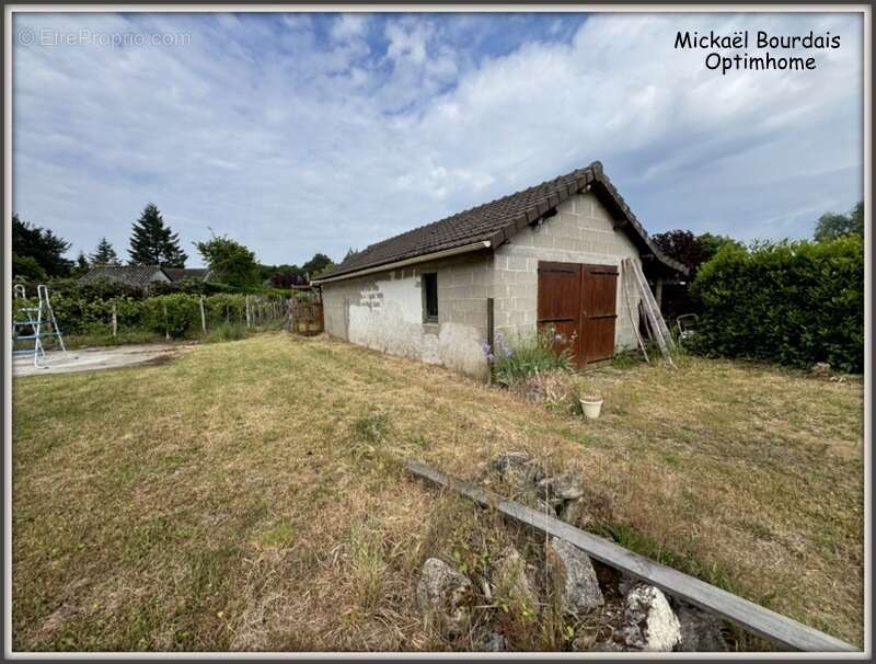Maison à CHANNAY-SUR-LATHAN