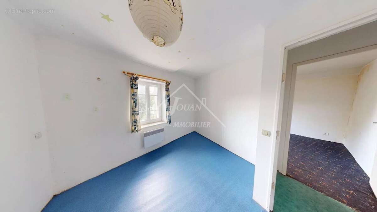 Maison à BELLENAVES