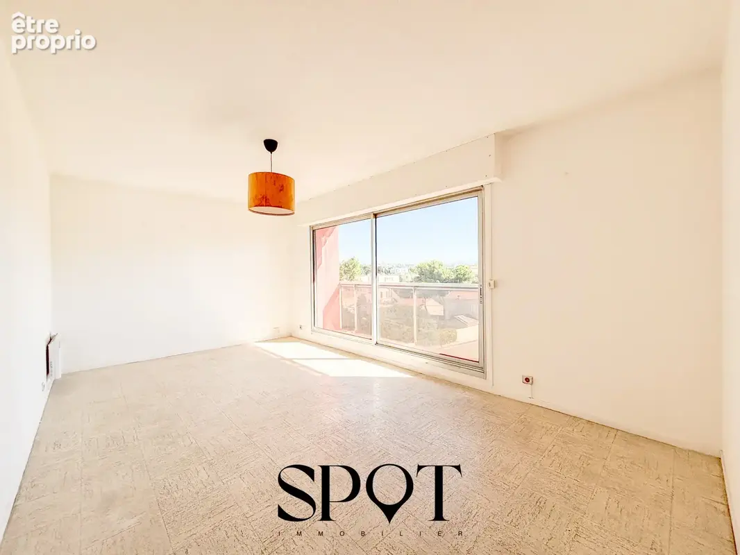 Marseille timone - grand t2 lumineux avec balcon et cave - photo 4