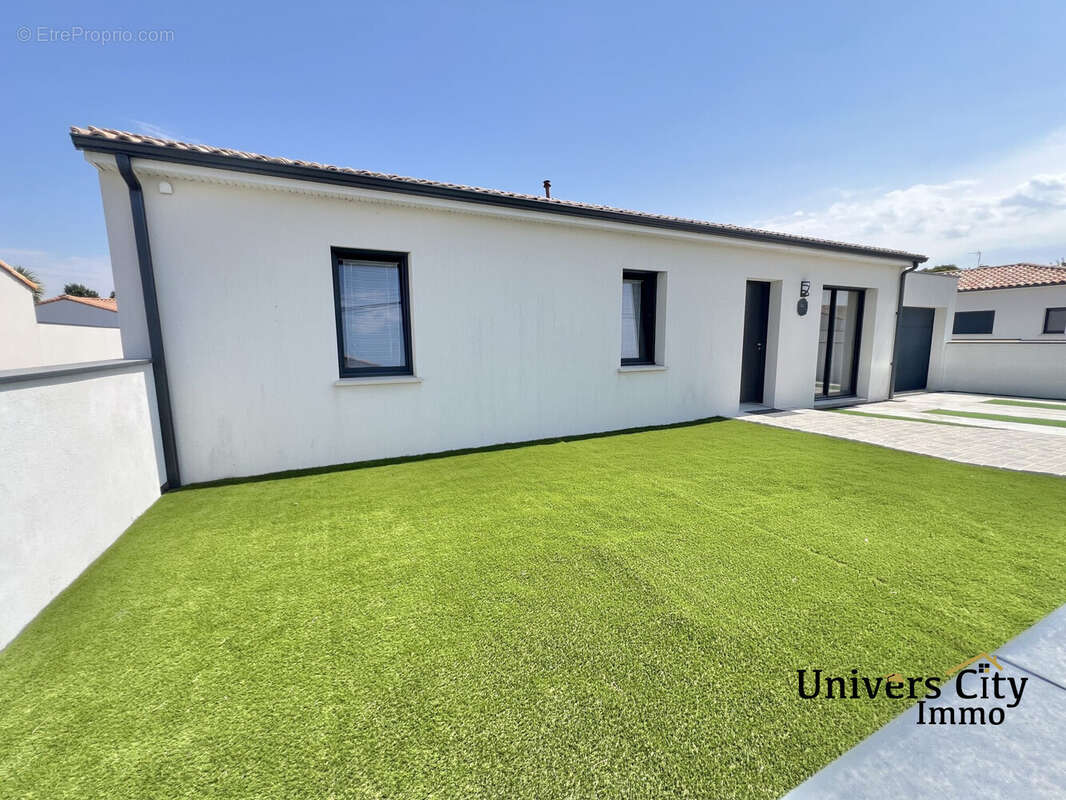 Maison 93 m² à Geneston  - photo 9