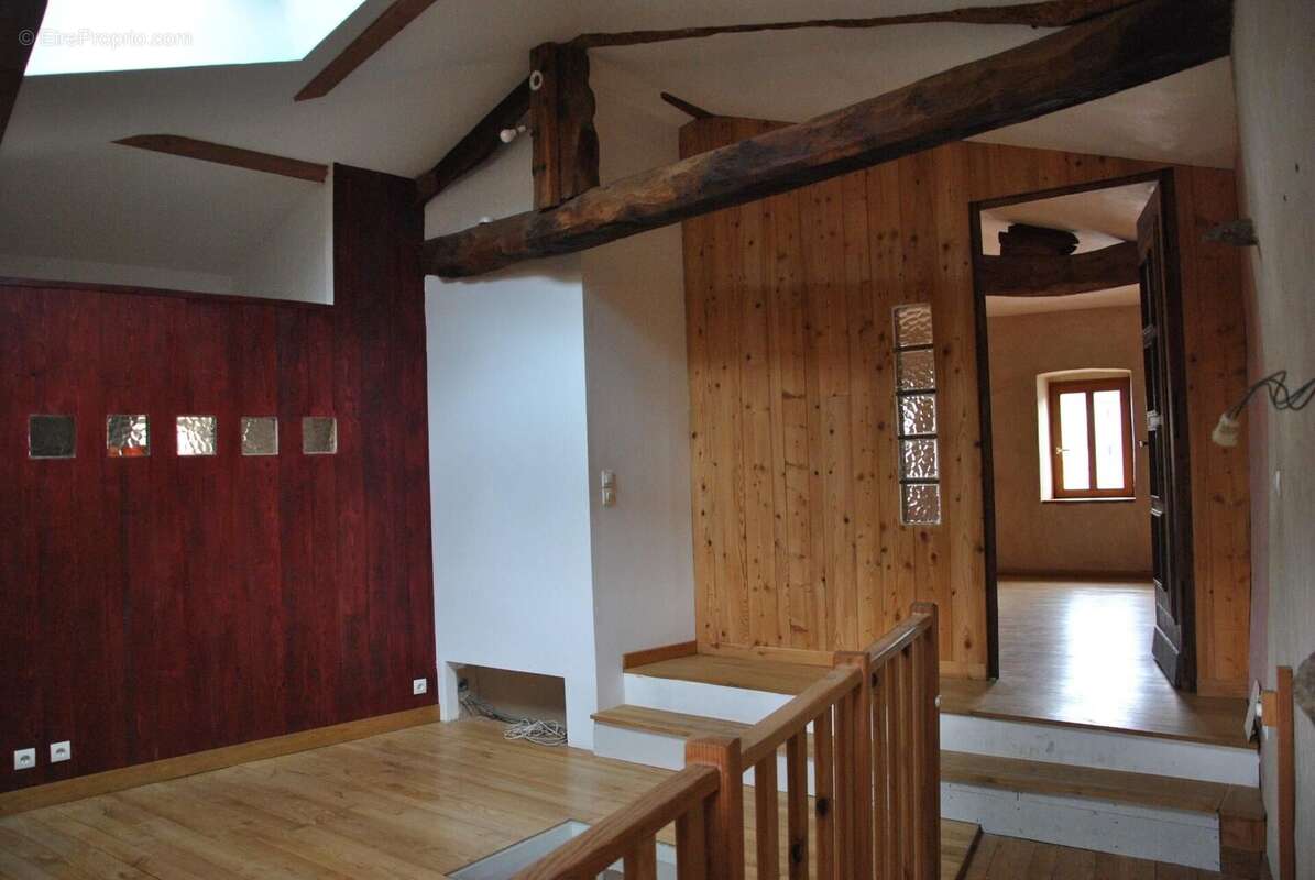 Photo 2 - Maison à COLOMBIER-LE-JEUNE