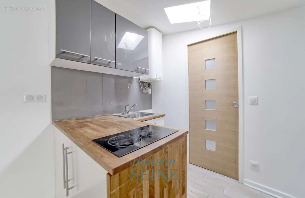 Appartement à PARIS-18E