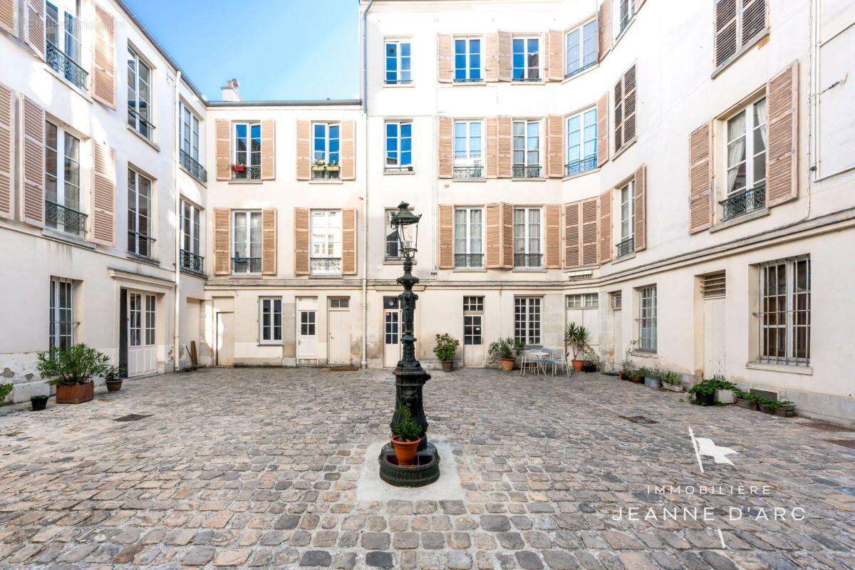 Appartement à VERSAILLES