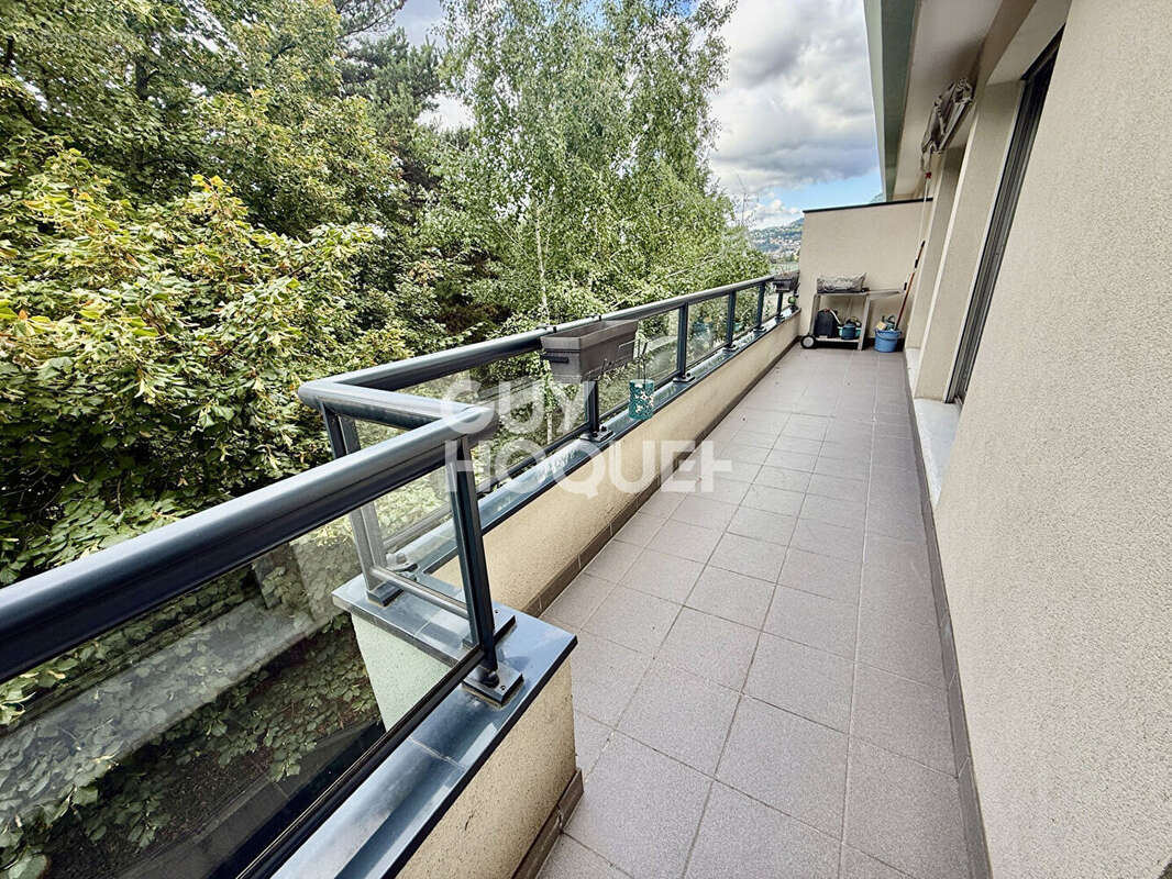Clermont-Ferrand secteur Montjuzet - Appartement T4 96 m2 avec balcon et garage - photo 2
