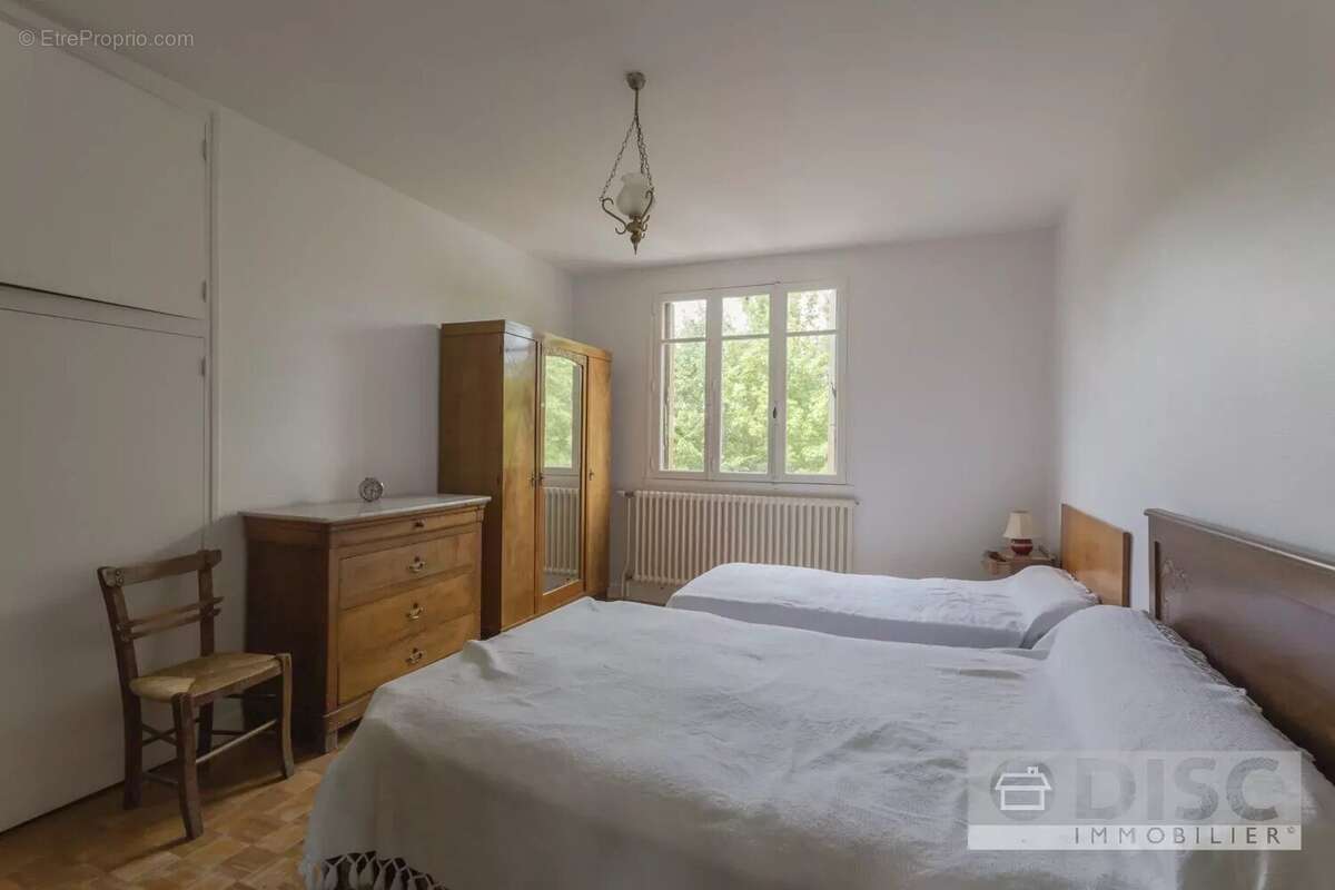 Spacieuse et lumineuse maison de village avec jardin. - photo 10
