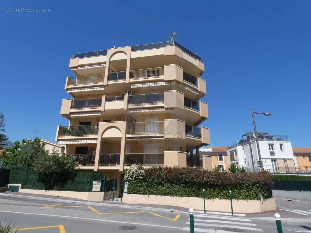 Appartement à ROQUEBRUNE-CAP-MARTIN