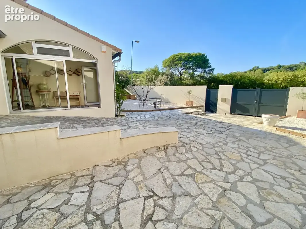 CLERMONT-L’HÉRAULT Villa 130m2 3Ch, Véranda + Garage + Cave + 479m2 de Terrain - photo 16