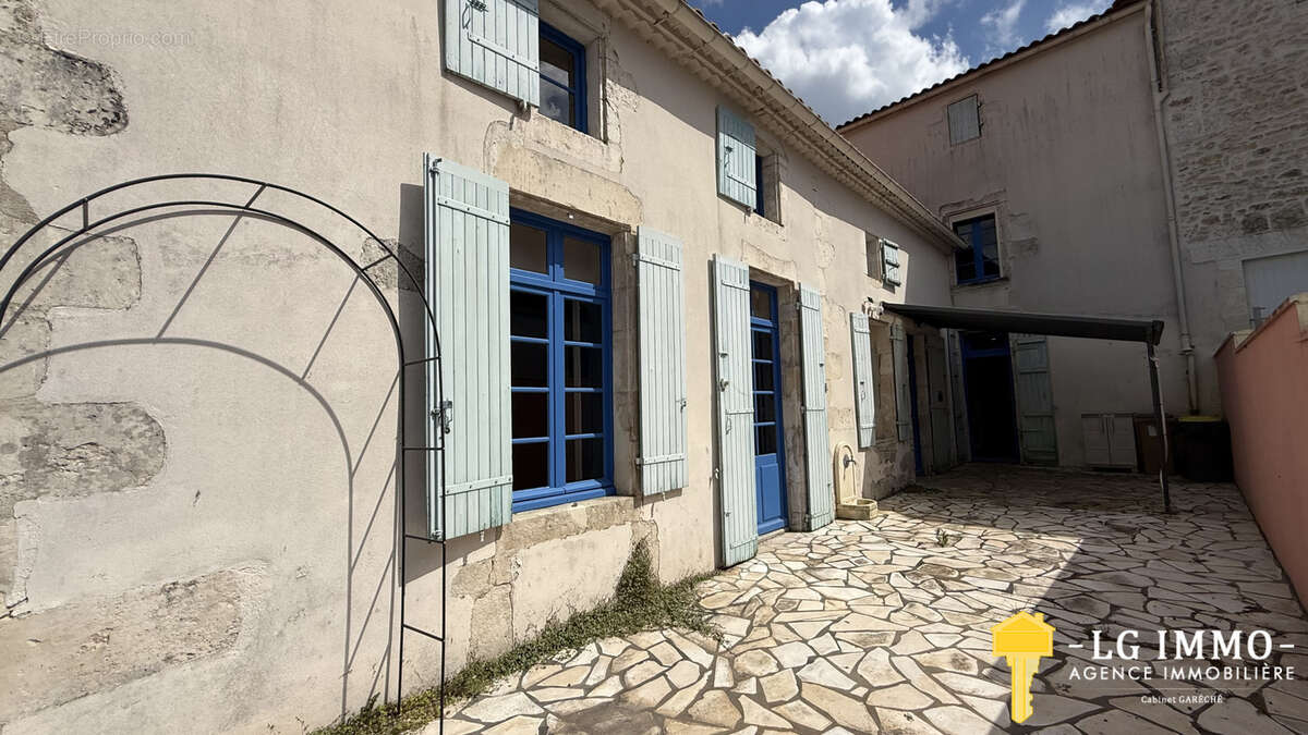 Maison à SAUJON