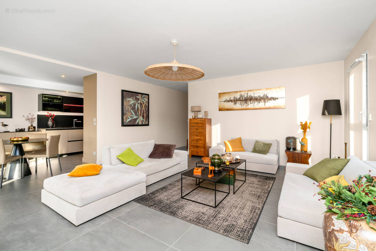 Appartement à LATTES